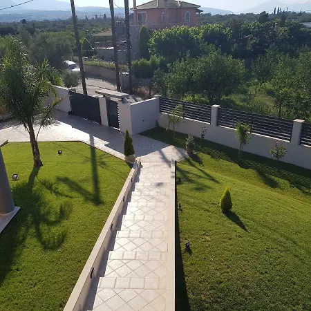 Dimitris Holiday home *