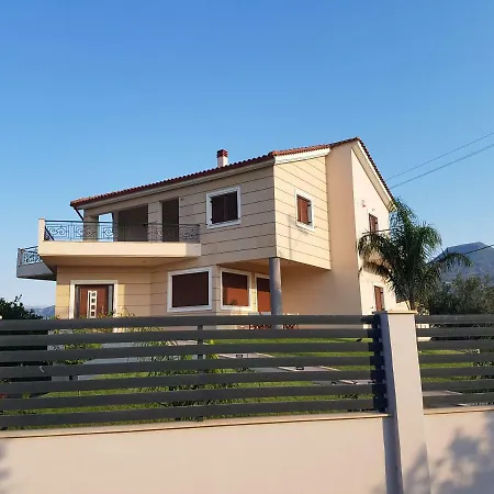 Holiday home Dimitris Aigio